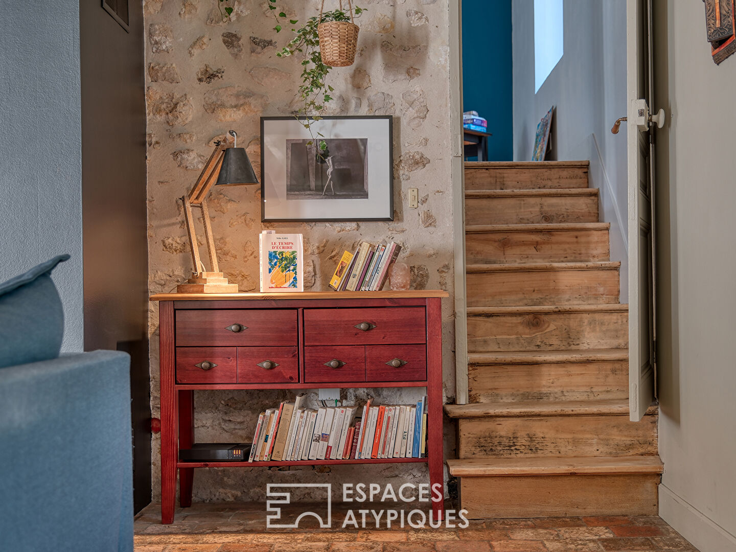 La maison authentique, sa grange et son logement indépendant.