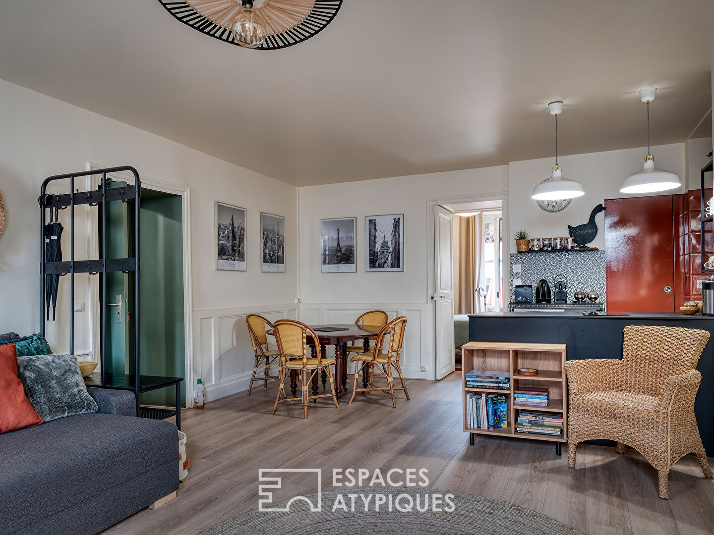 Immeuble de Caractère au Coeur de Mennecy. Studio, T2 et magnifique duplex.