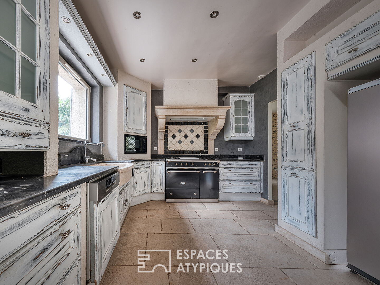 Longère de charme avec une piscine et une maison d’amis