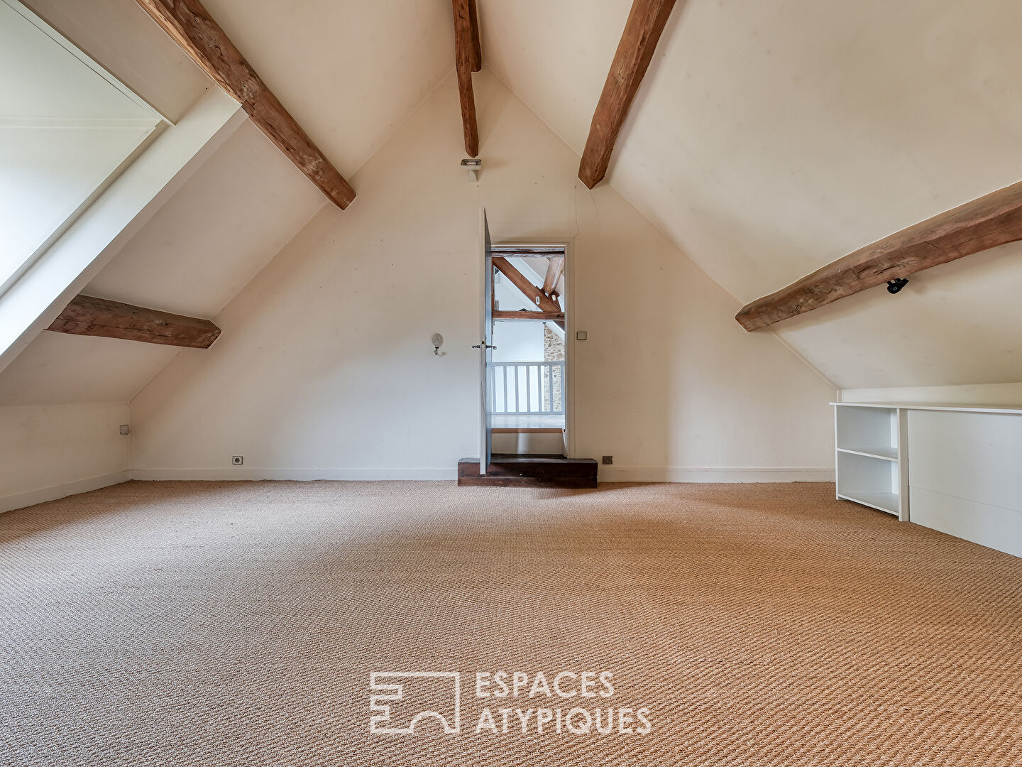 Longère de charme avec une piscine et une maison d’amis