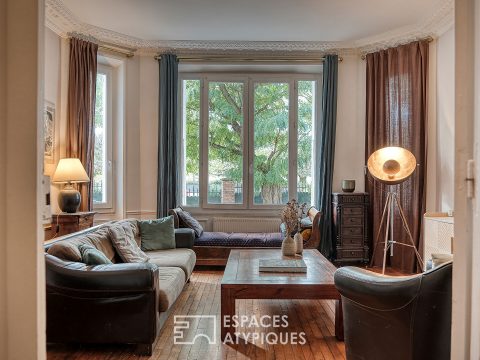 Maison meulière avec jardin dans le centre de Brunoy