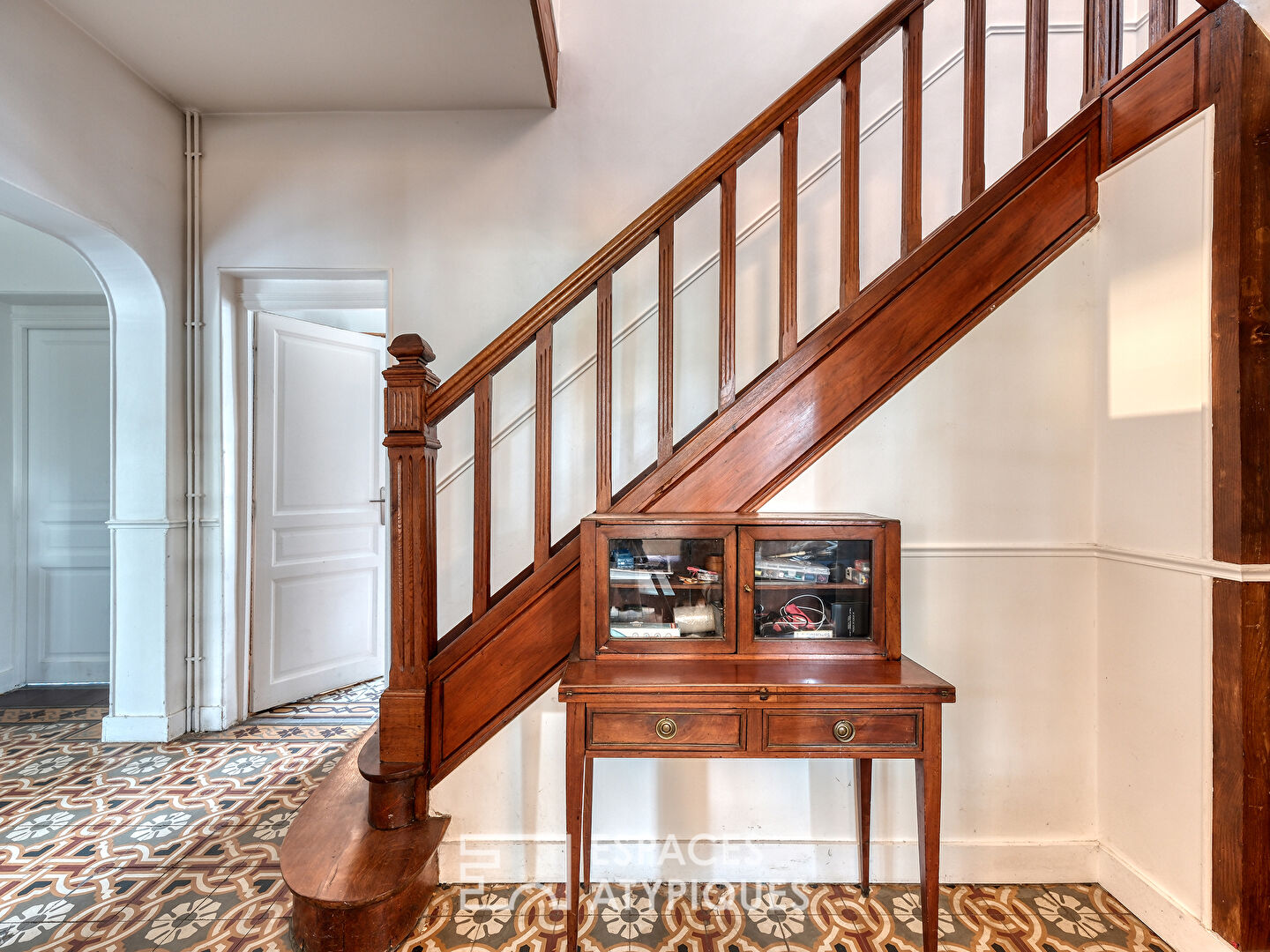 Maison meulière avec jardin dans le centre de Brunoy