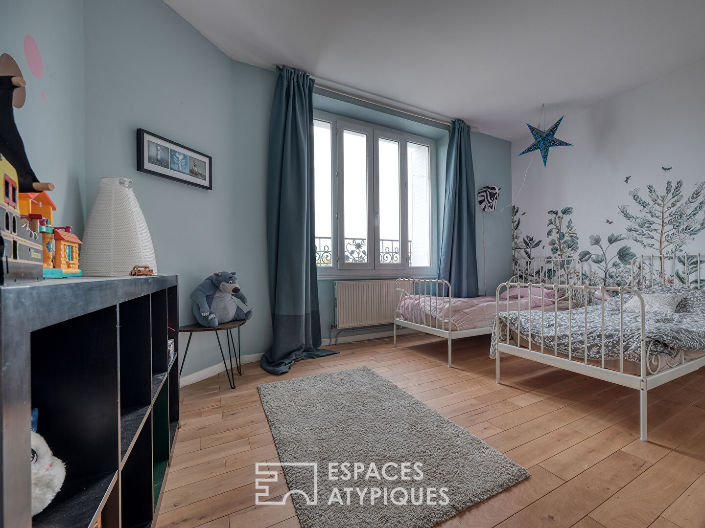 Maison meulière avec jardin dans le centre de Brunoy