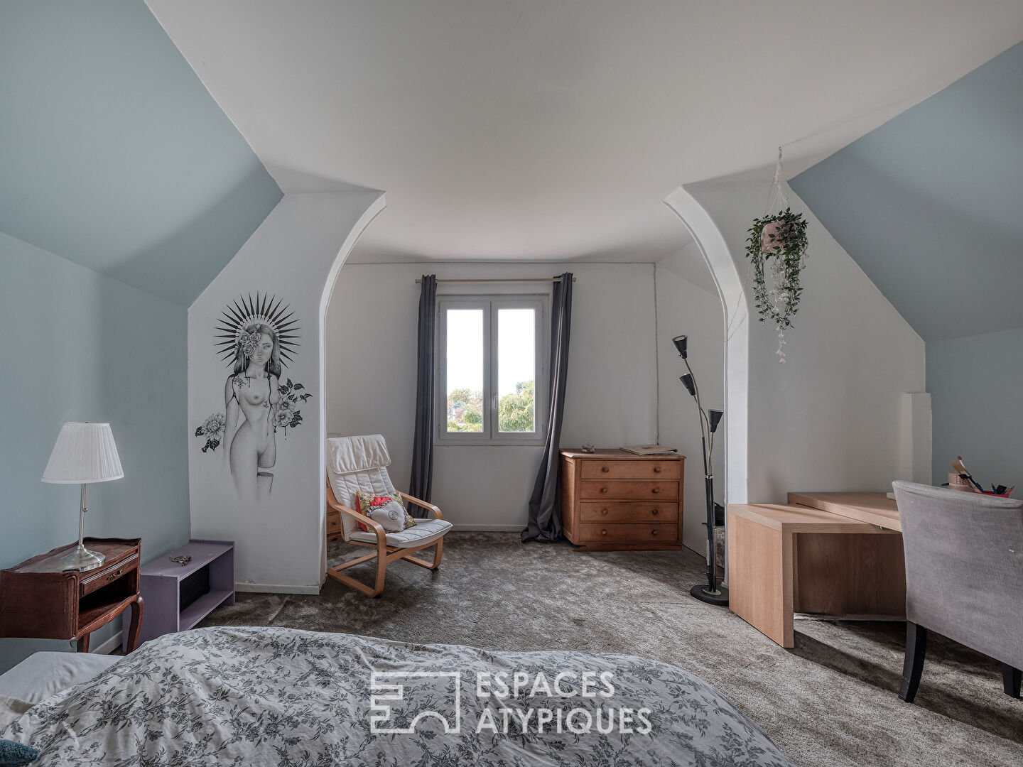 Maison meulière avec jardin dans le centre de Brunoy