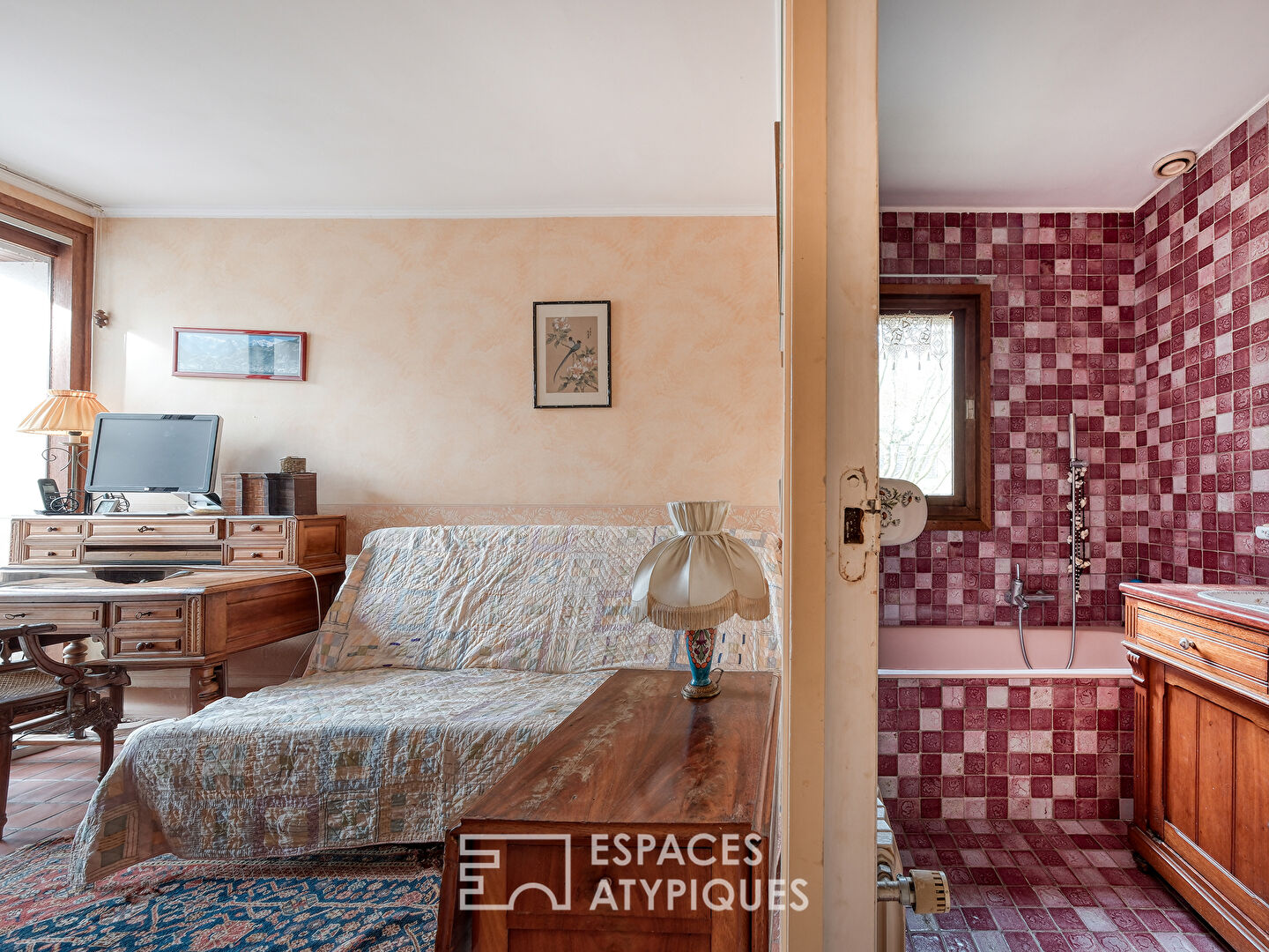 La maison d’architecte des années 70 et son parc paysager