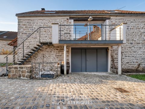 Grange rénovée à l’esprit contemporain et authentique