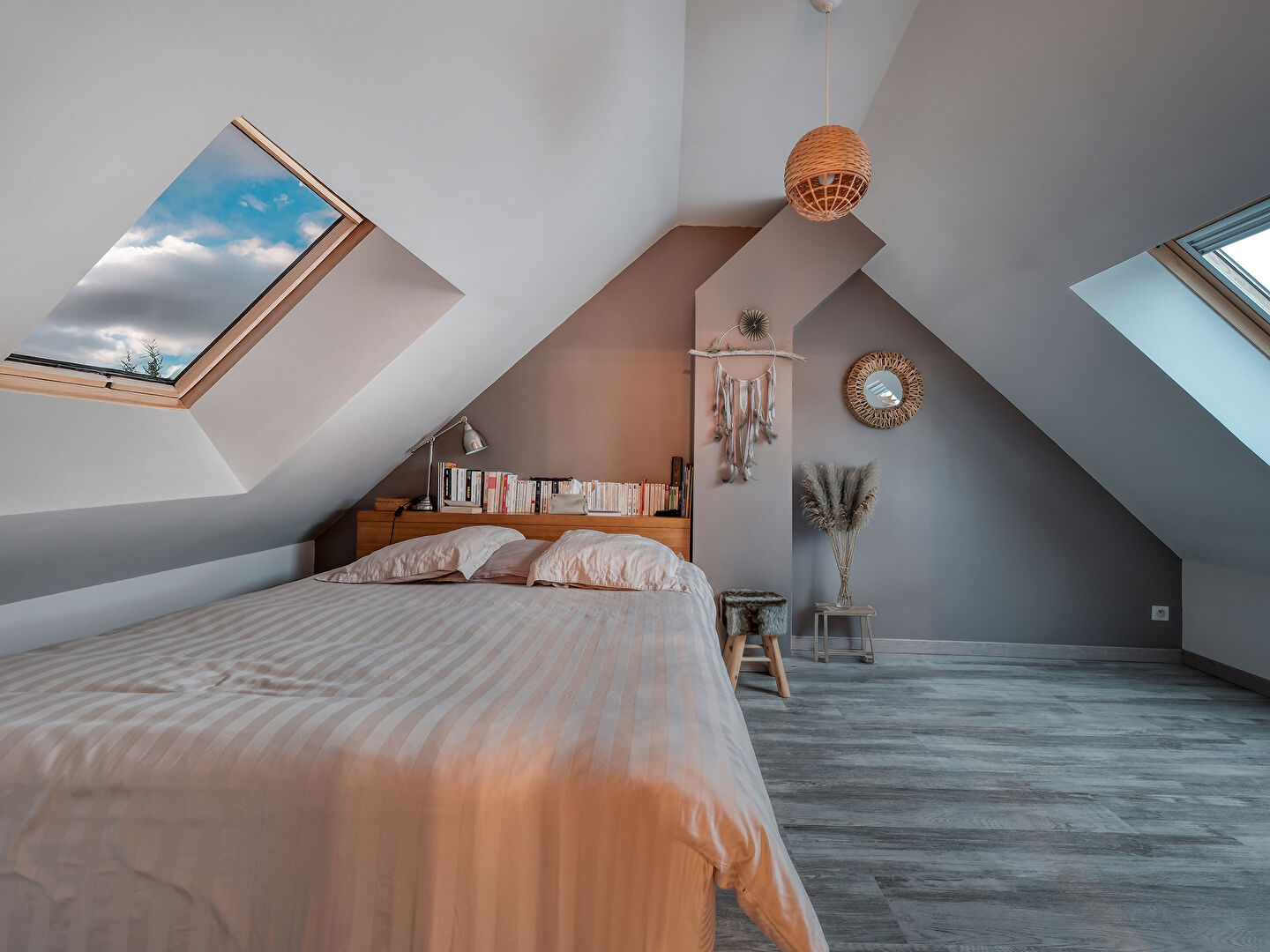 Grange rénovée à l’esprit contemporain et authentique