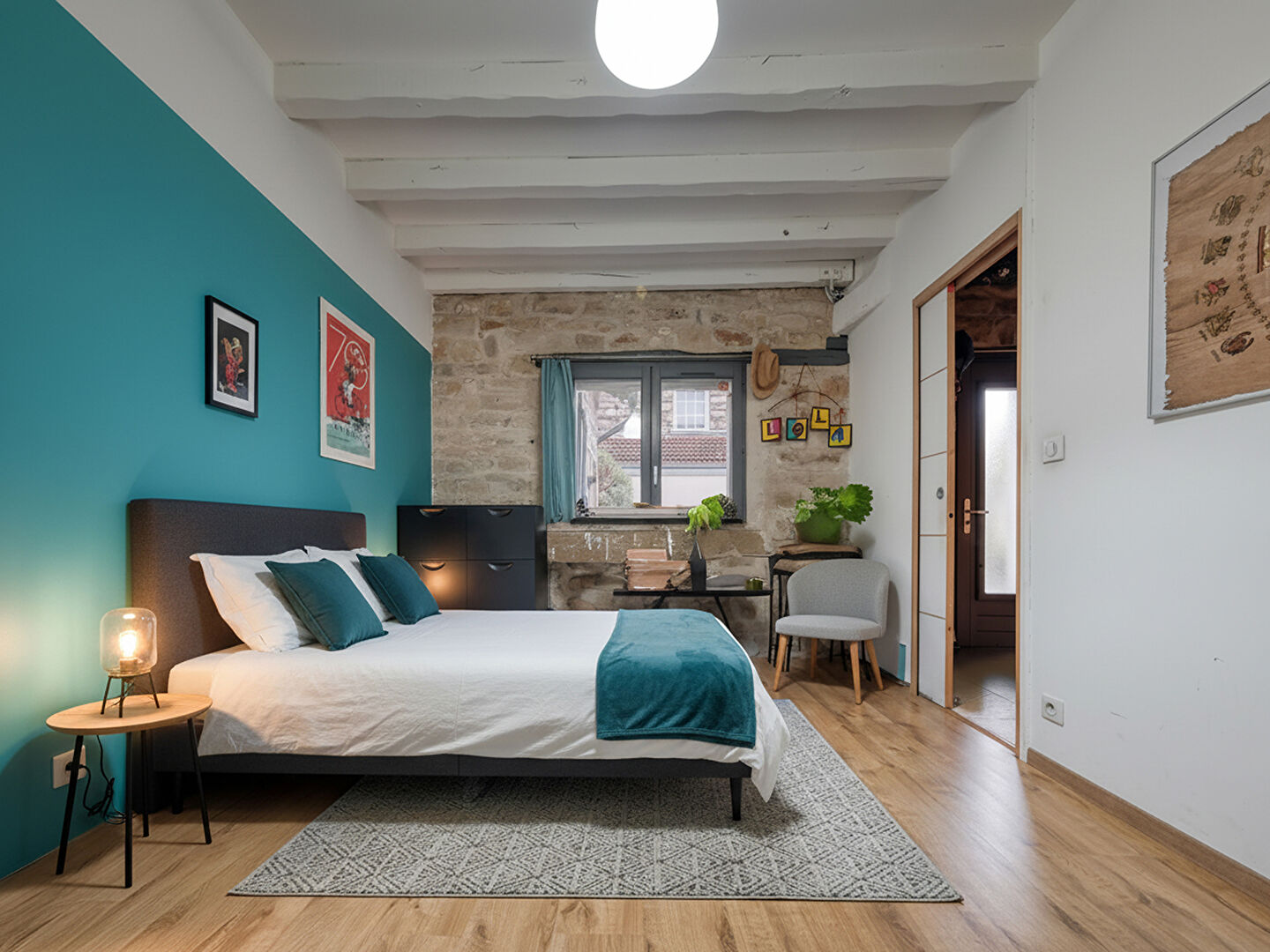 Grange rénovée à l’esprit contemporain et authentique