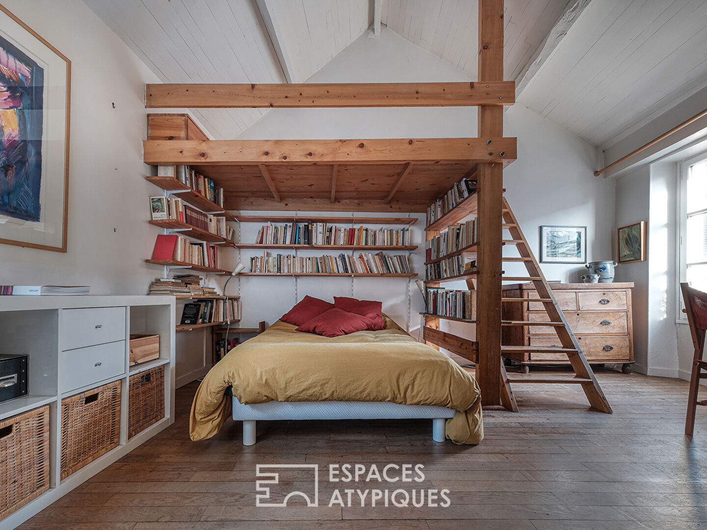 Maison de ville avec dépendances, atelier et jardin au coeur de Chilly-Mazarin