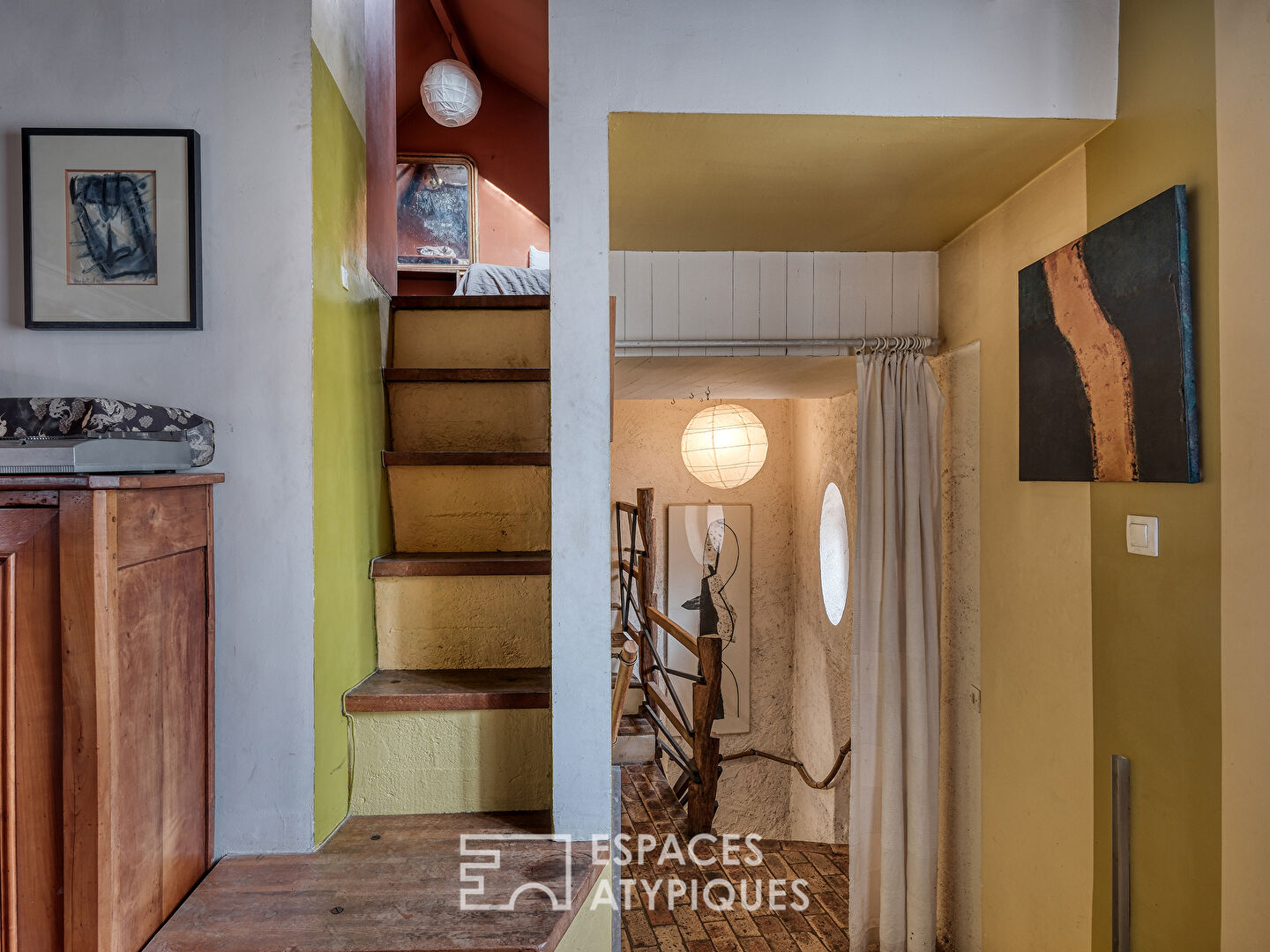 Maison de ville avec dépendances, atelier et jardin au coeur de Chilly-Mazarin