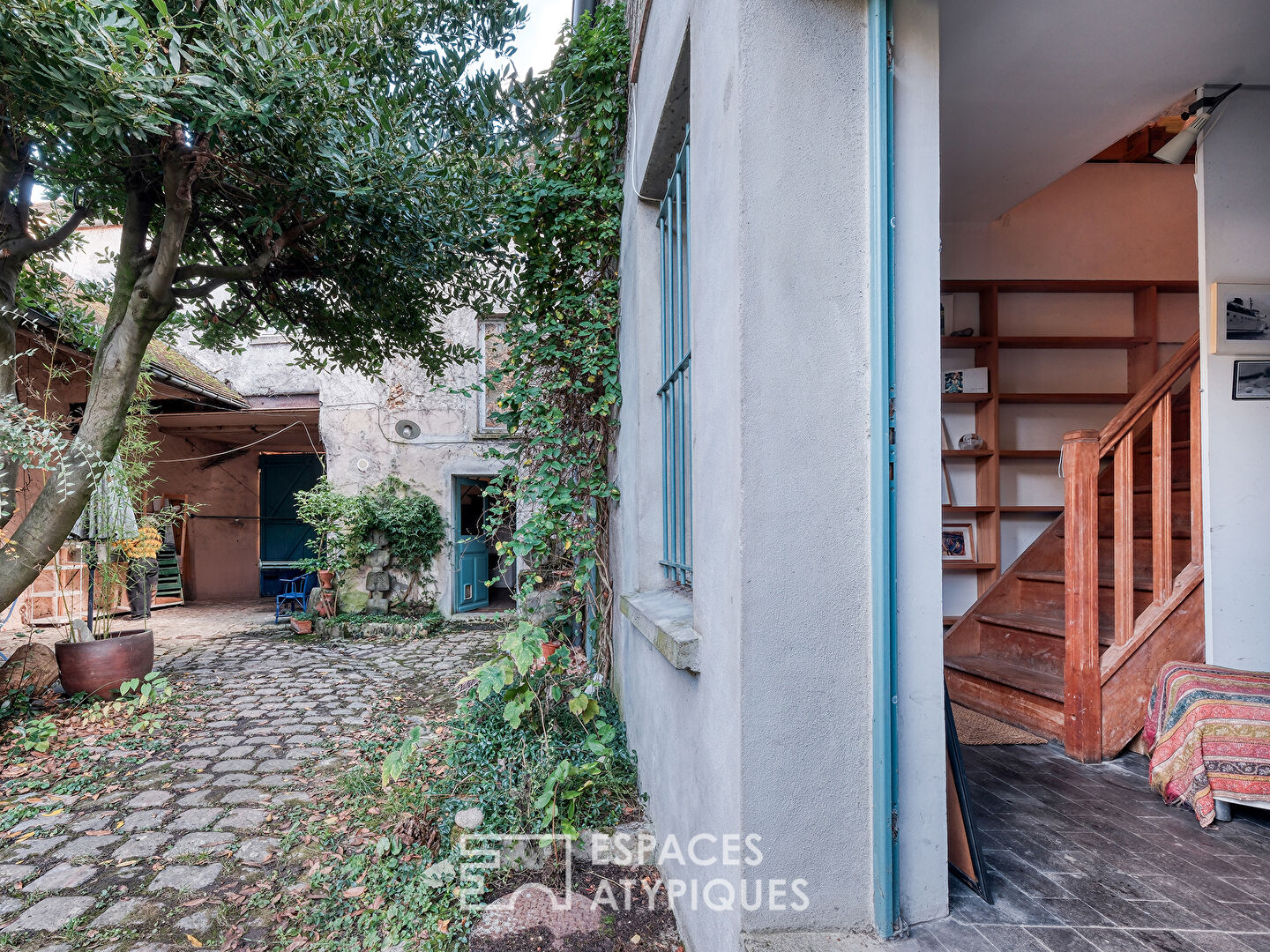 Maison de ville avec dépendances, atelier et jardin au coeur de Chilly-Mazarin