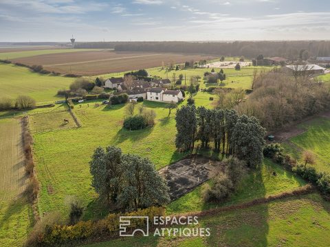 Propriété de charme avec box à chevaux et terrain de tennis