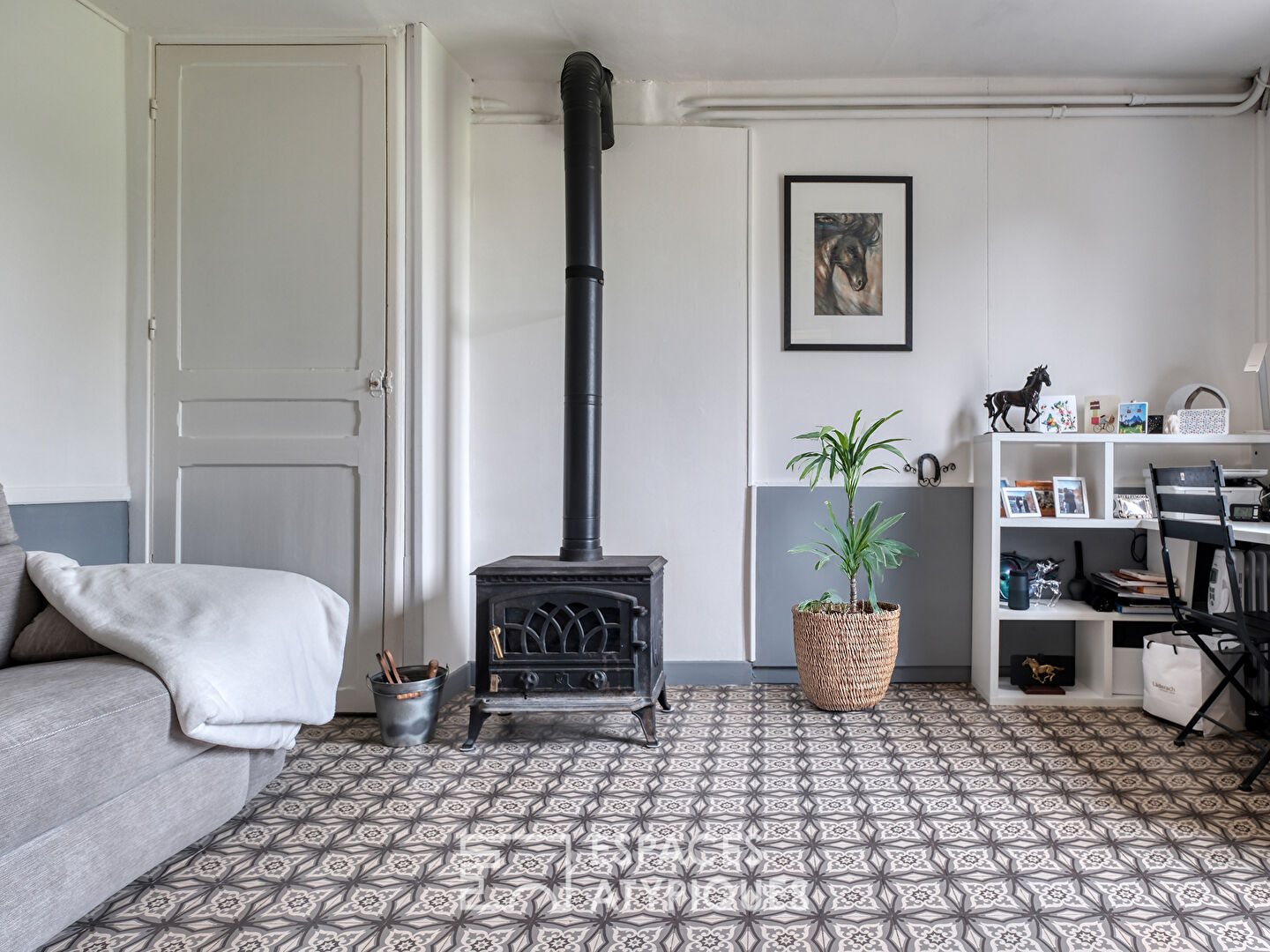 Propriété de charme avec box à chevaux et terrain de tennis