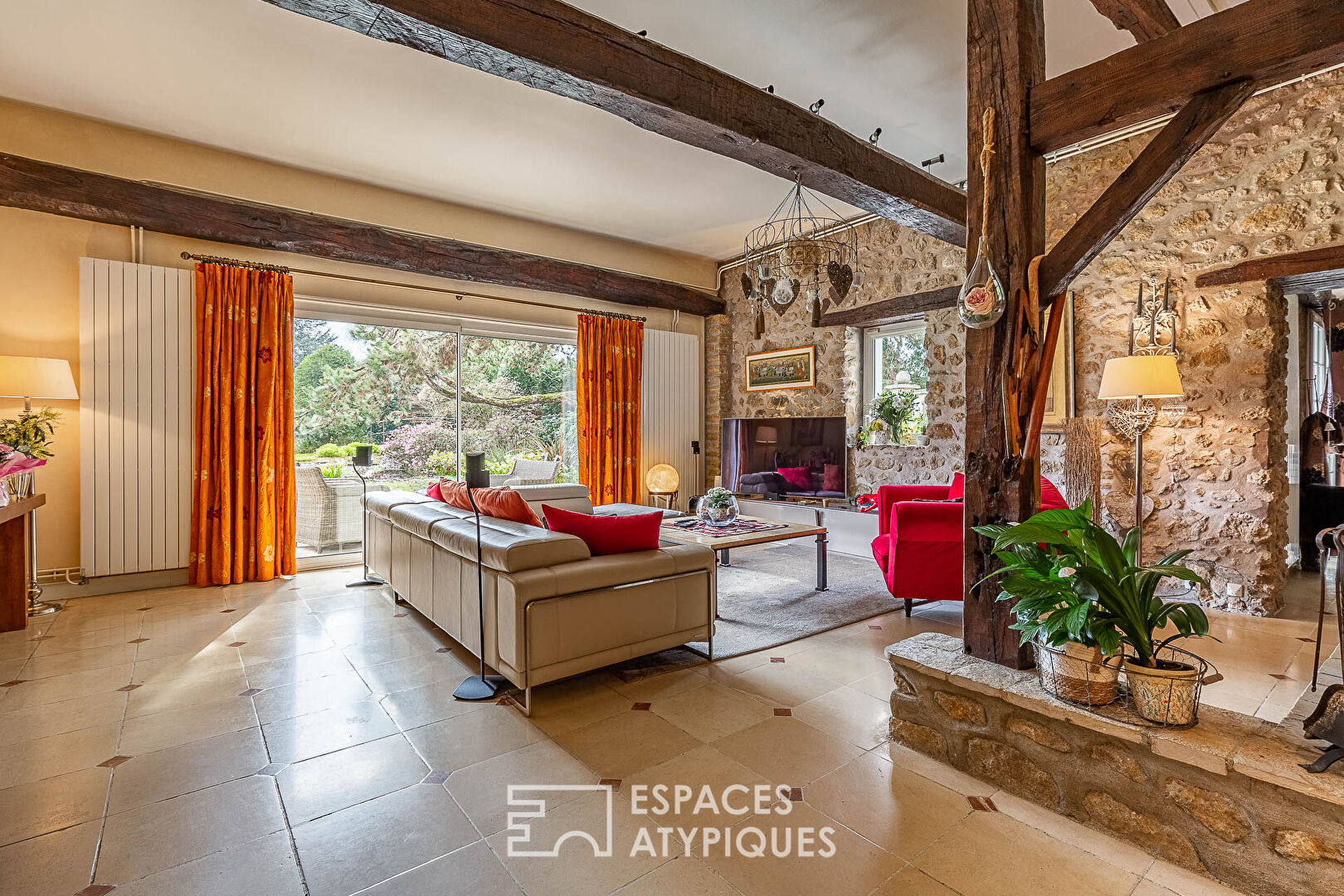 La propriété de caractère et son parc arboré