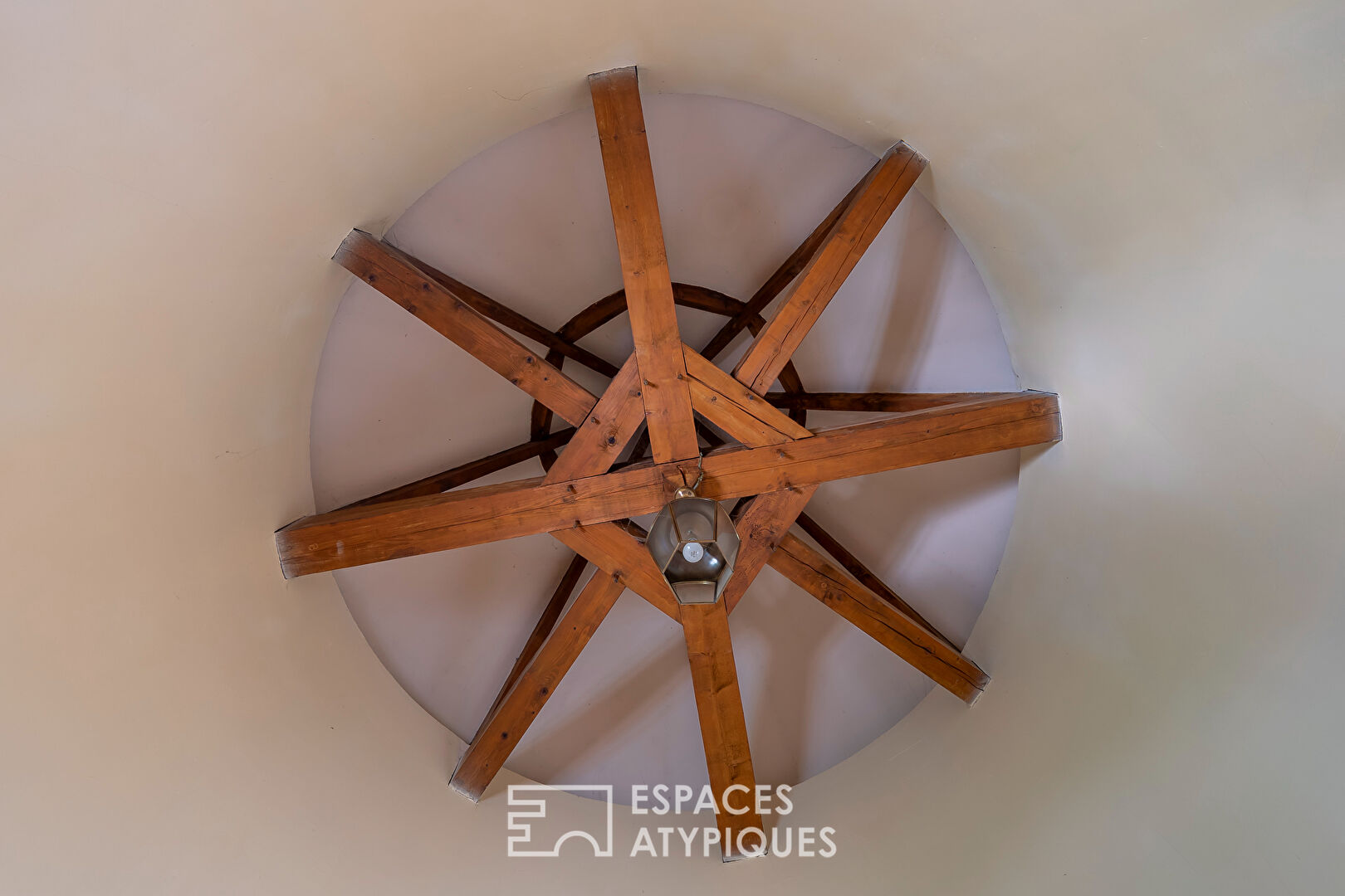 Maison familiale de charme avec sa tour architecturale