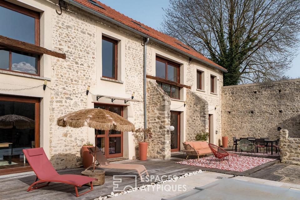 Authentiques corps de ferme rénovés au calme et au coeur de la nature.