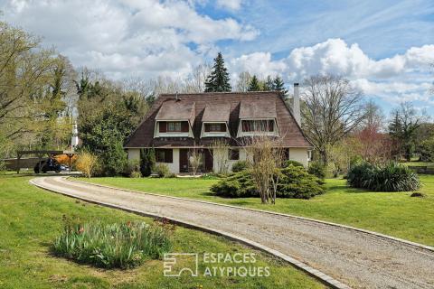 Élégante maison béarnaise et sa dépendance au coeur d&rsquo;un parc paysager