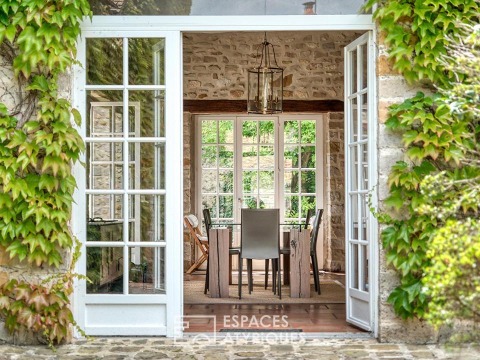 Charmante maison avec grande pièce de vie et belle hauteur sous plafond