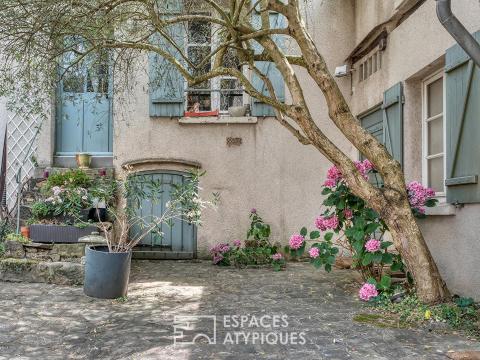 Ancienne ferme de caractère avec cour  pavée et jardin