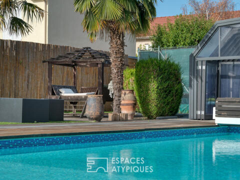 Demeure bourgeoise contemporaine avec tennis et piscine