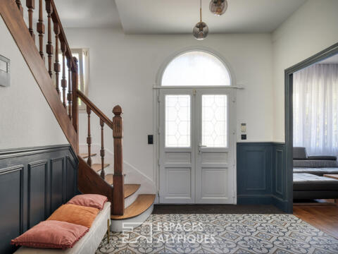 Maison bourgeoise avec le charme de l&rsquo;ancien au coeur de la ville