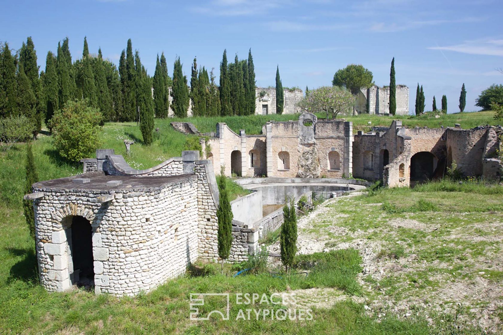 Propriété de charme et sa maison secrète inspirée de Pompéi