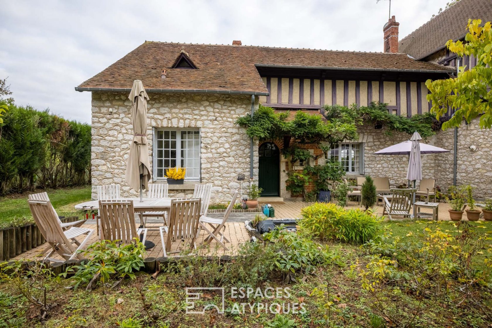 Maison de caractère de 1900 dans un écrin de verdure