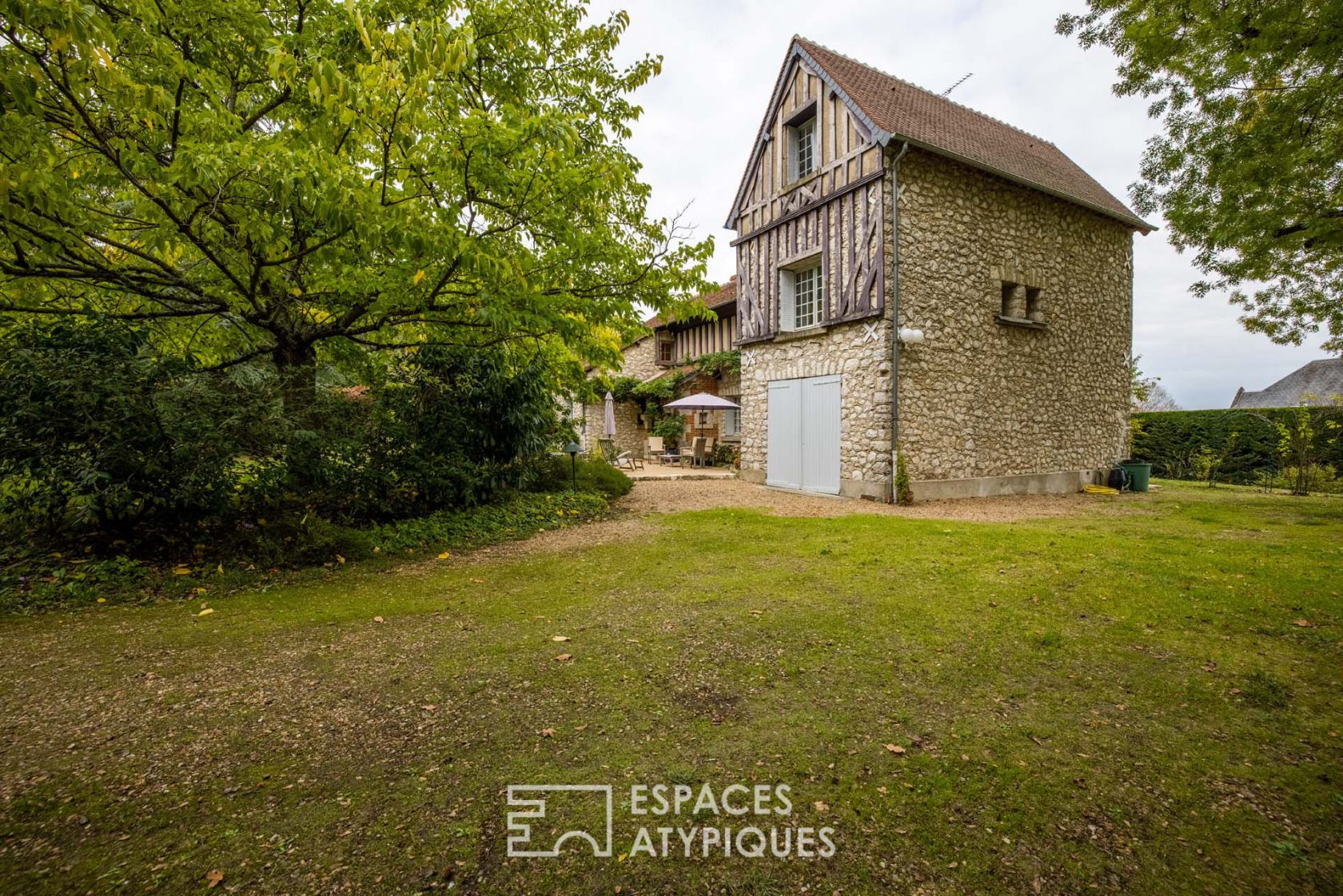 Maison de caractère de 1900 dans un écrin de verdure