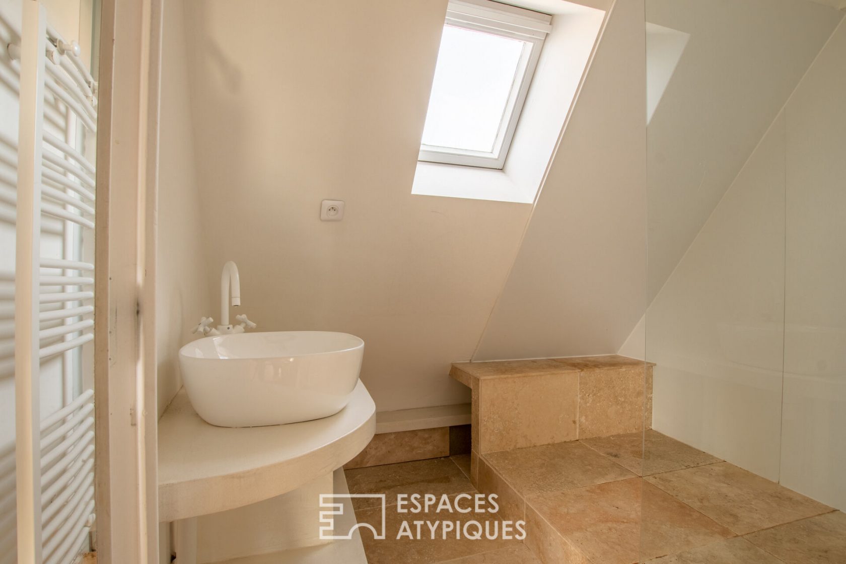 Duplex de charme avec terrasse sur les toits dans le coeur historique de Tours