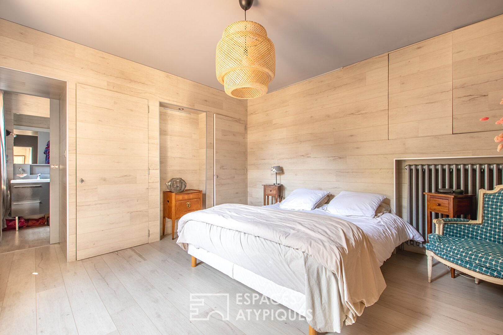 Duplex avec terrasse et jardin