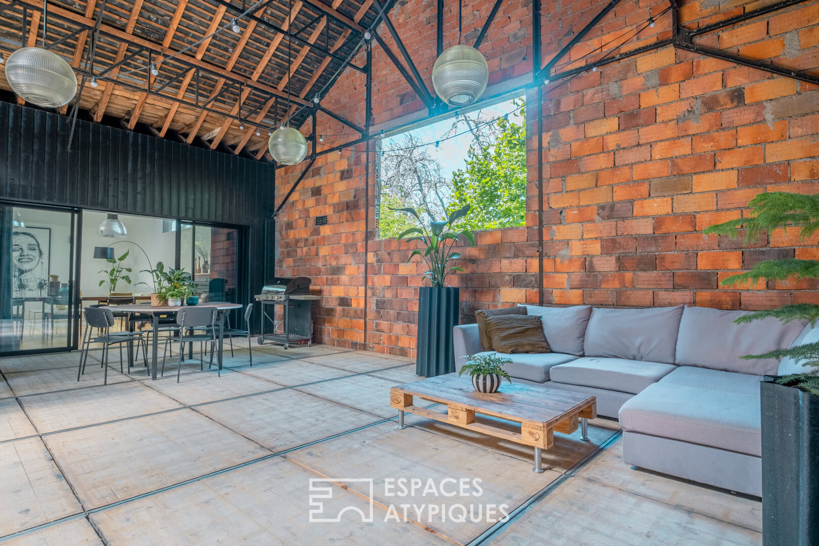 Élégante réhabilitation de style loft