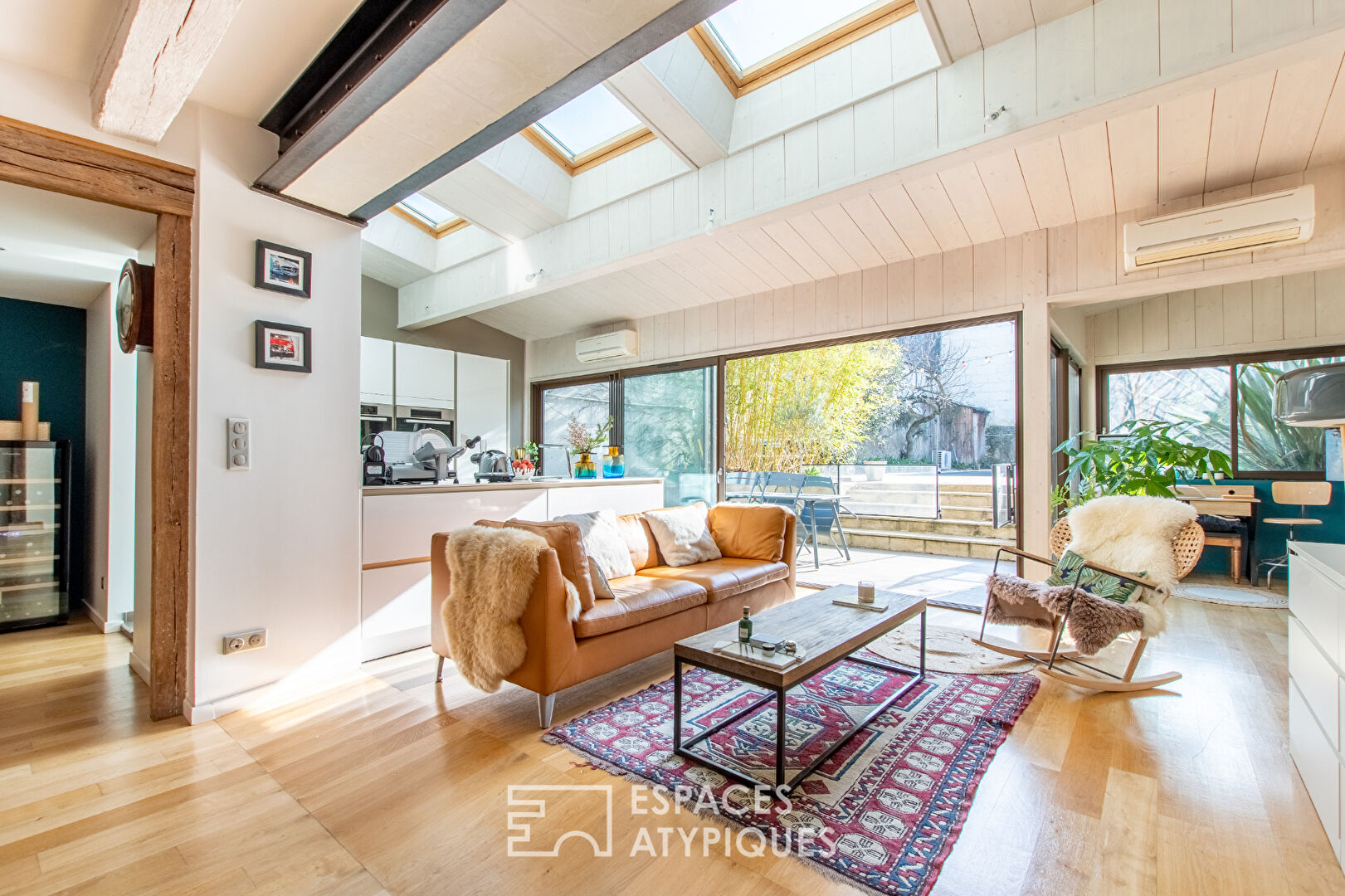 Spacieux duplex avec jardin et piscine