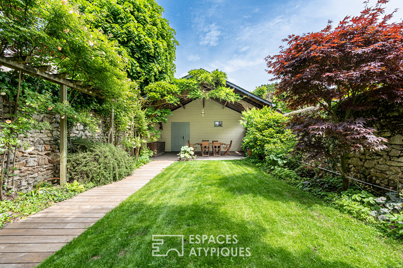 Superbe maison de caractère au coeur de Tours avec jardin et garage