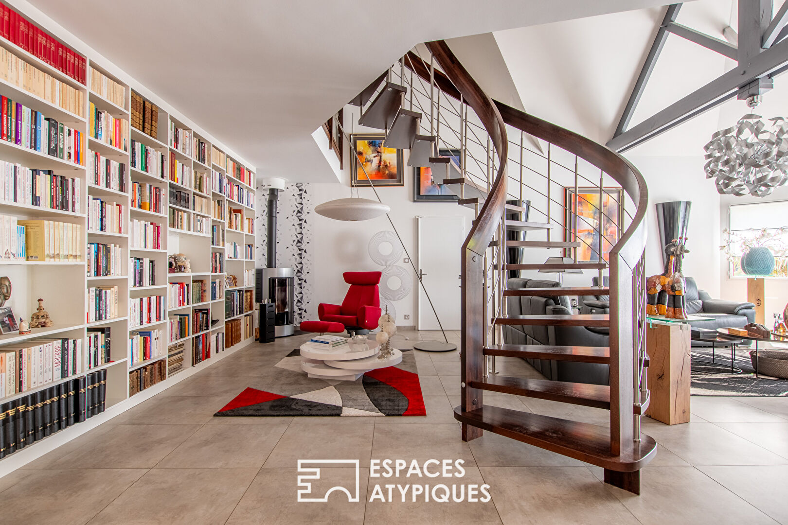 Elégante villa avec piscine dans son parc