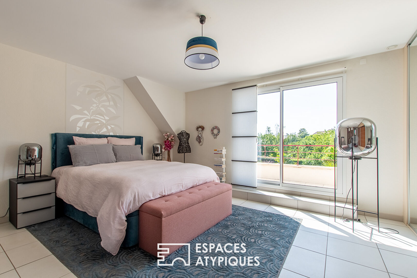 Elégante villa avec piscine dans son parc