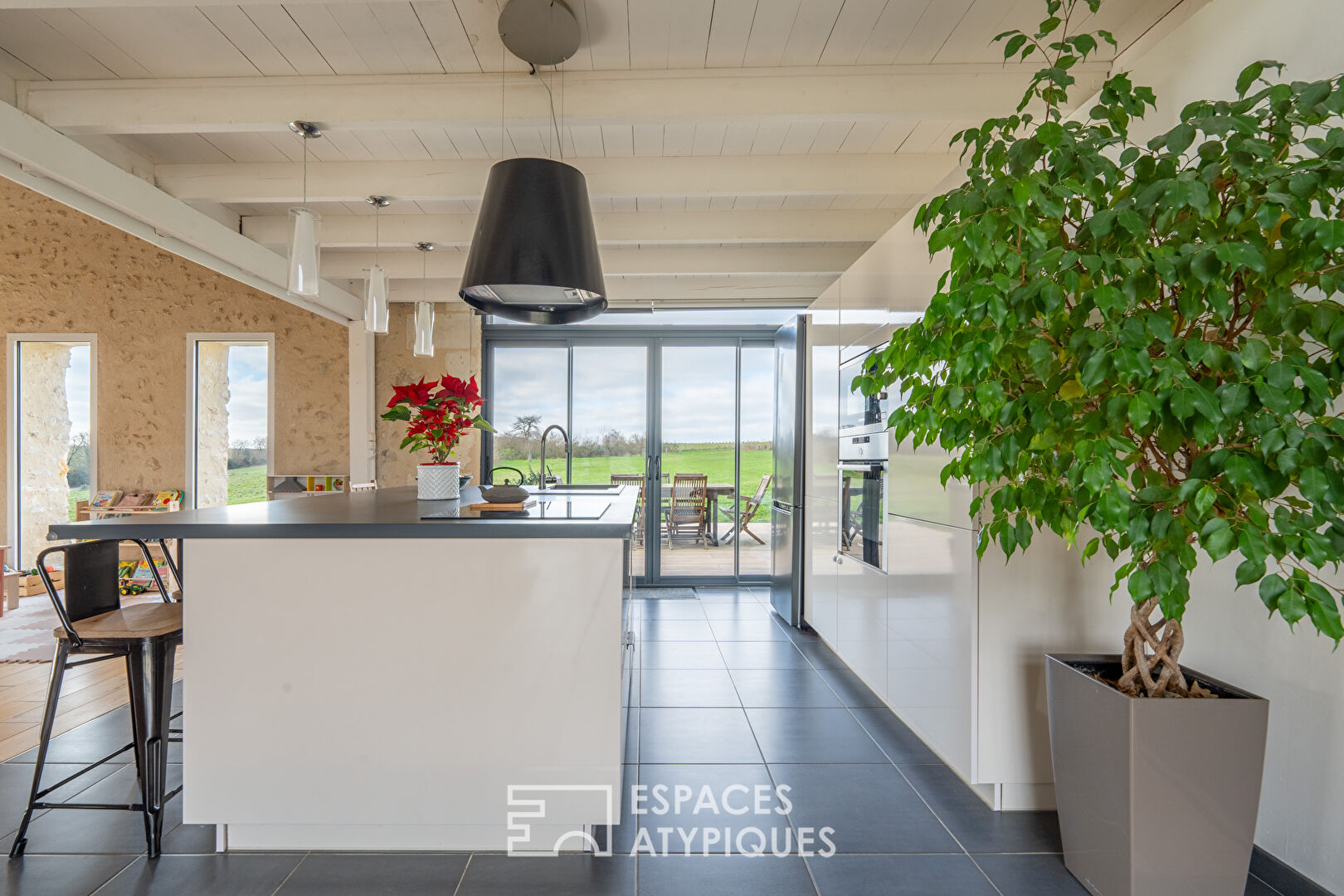Renovated barn on the edge of the fields
