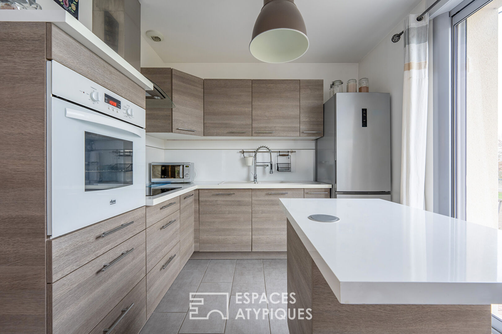 Renovated townhouse with garden