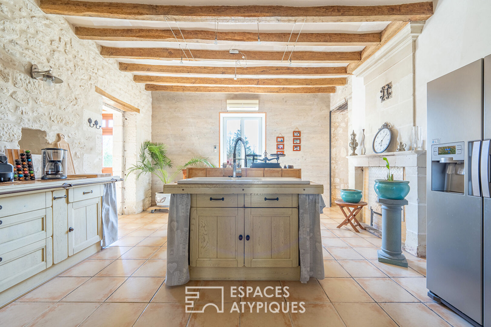 Old renovated barn near Chinon