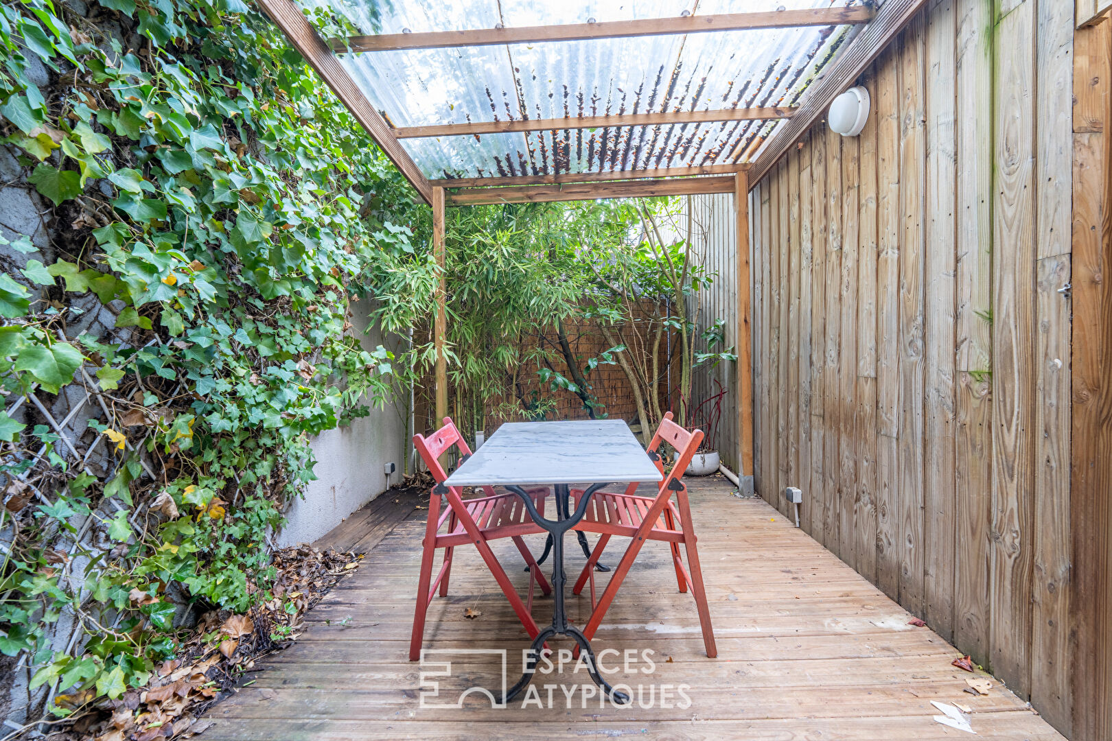 The discreet one and its cozy garden in the very center of Tours