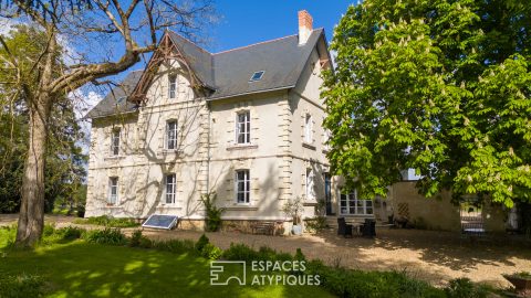 16th century property with privileged view of the Loire