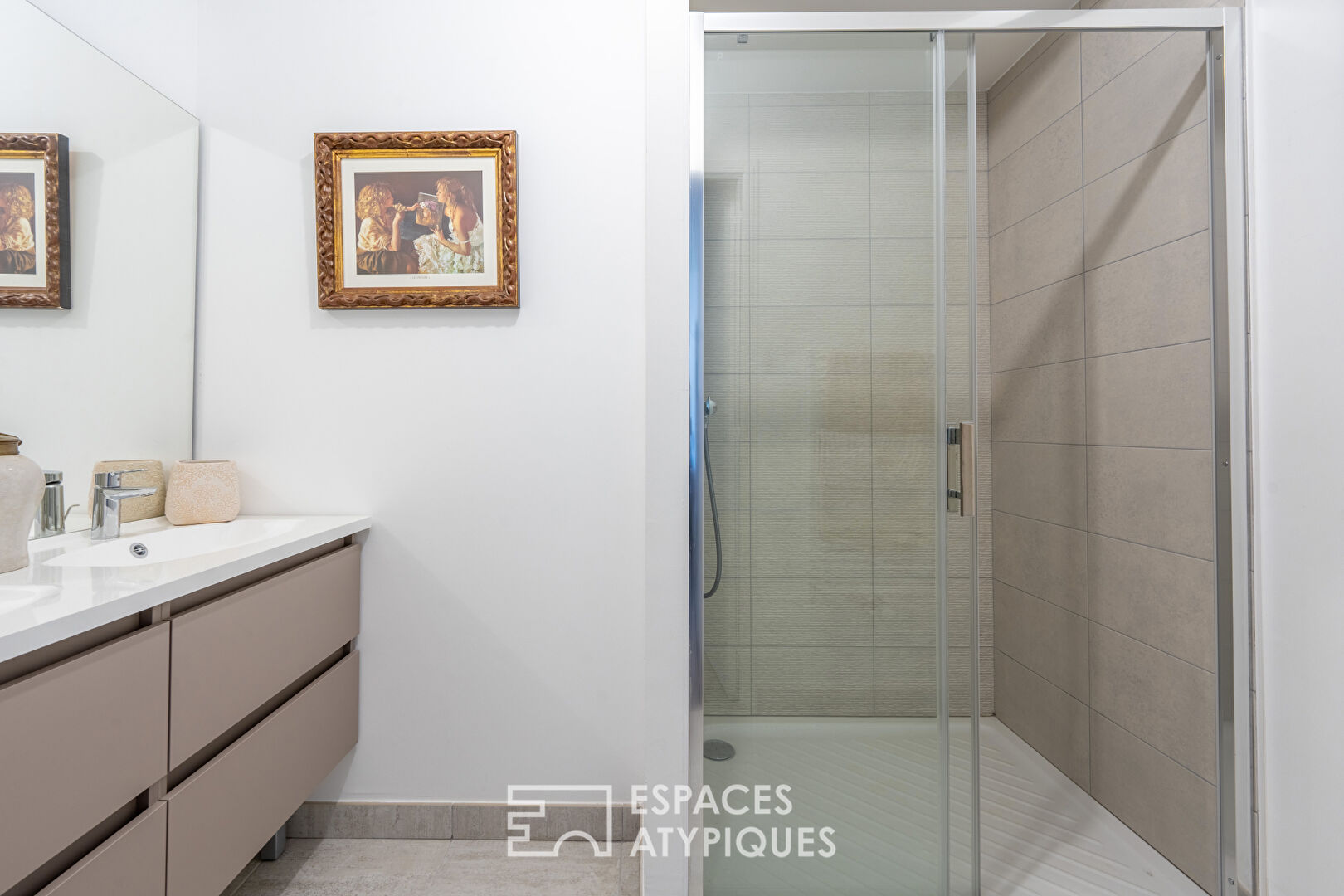 Appartement en dernier étage avec terrasses et parkings