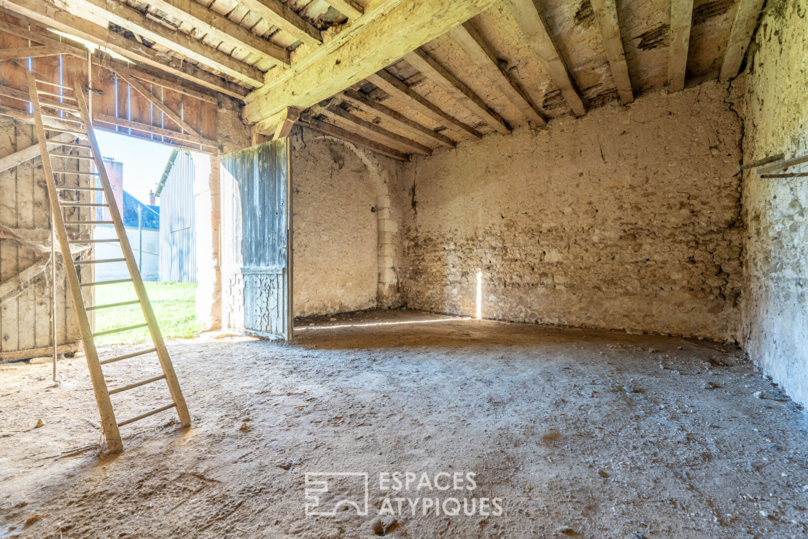 Anciennes écuries d’un château