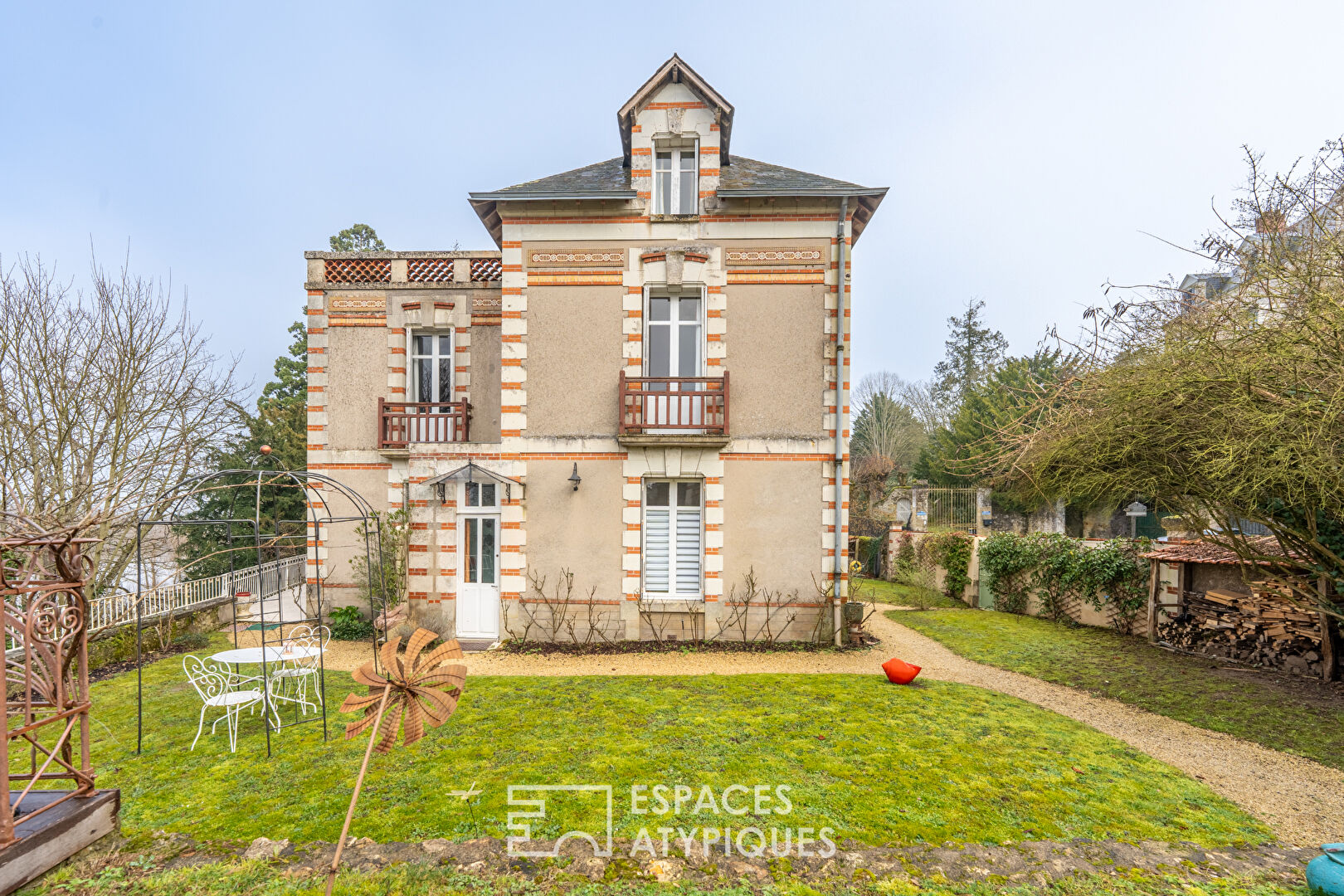 Renovated mansion with view of the Loire and outbuildings