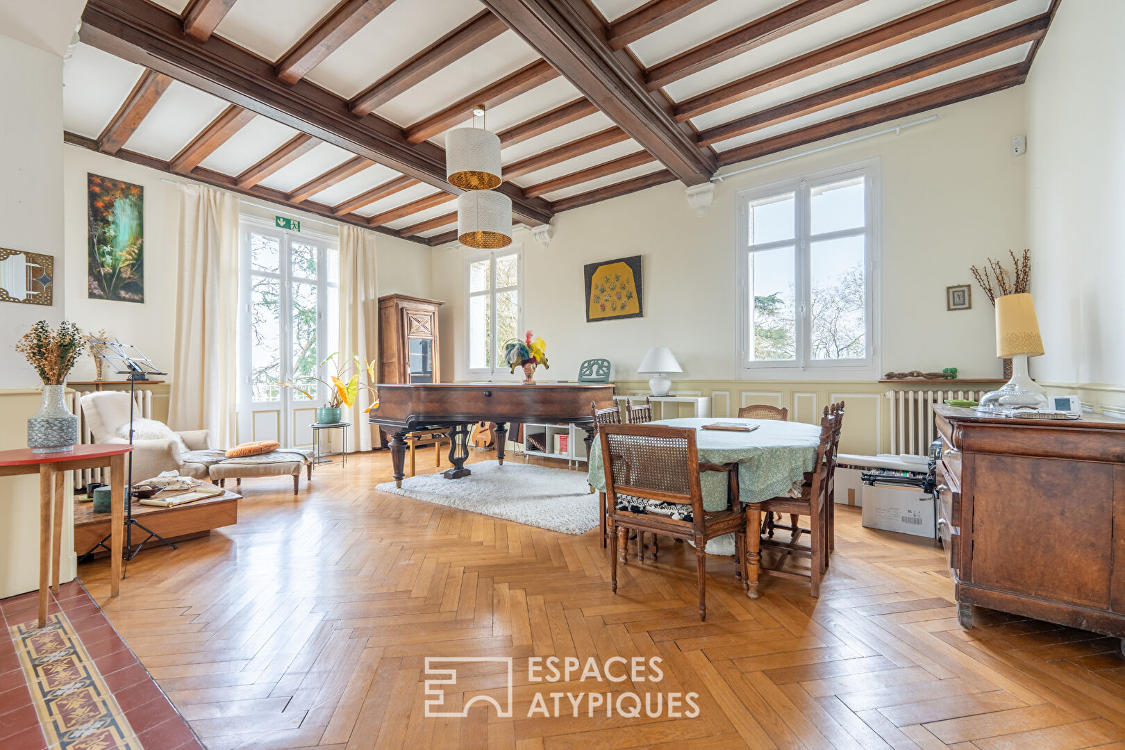 Renovated mansion with view of the Loire and outbuildings