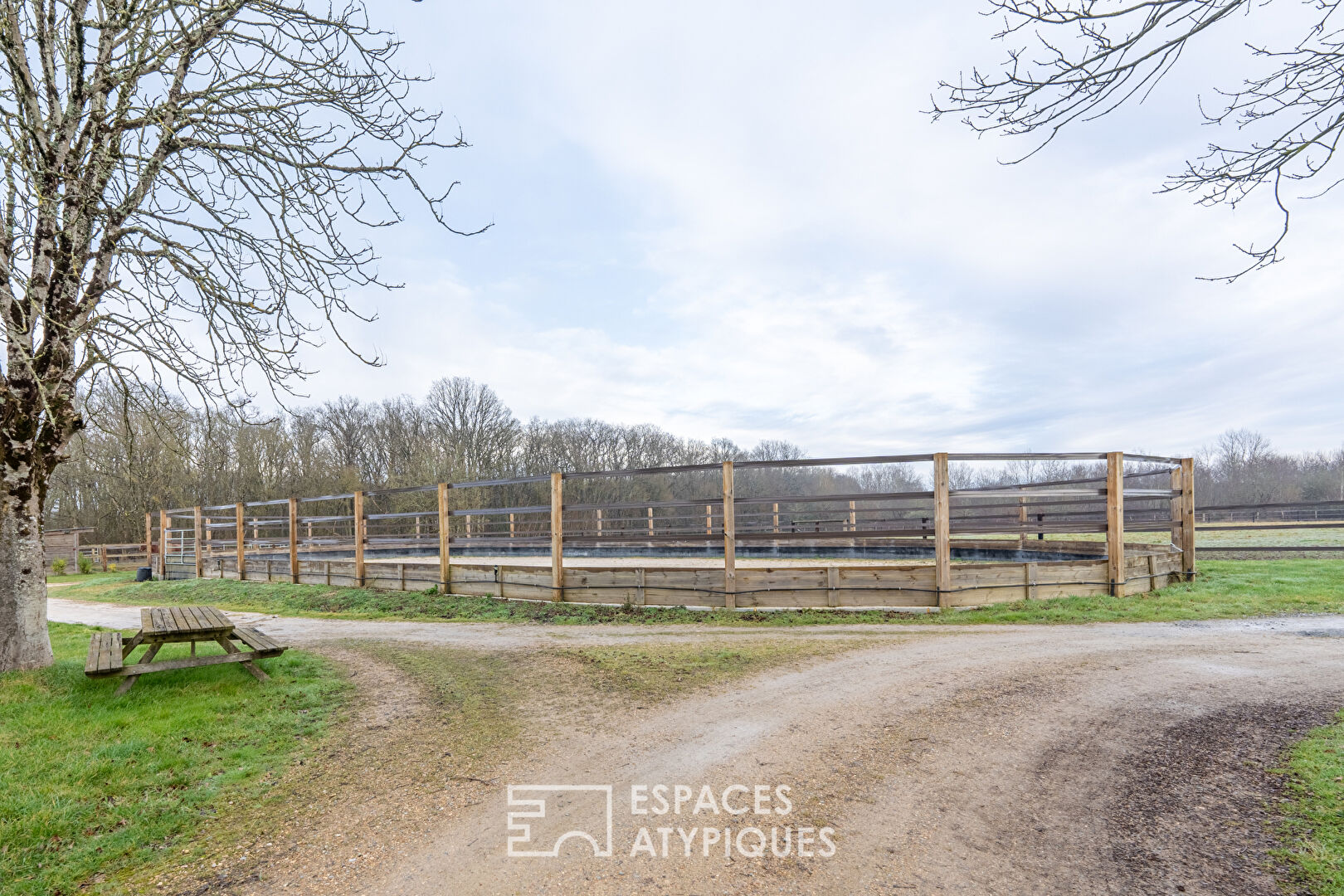 Equestrian property 20 minutes from Tours