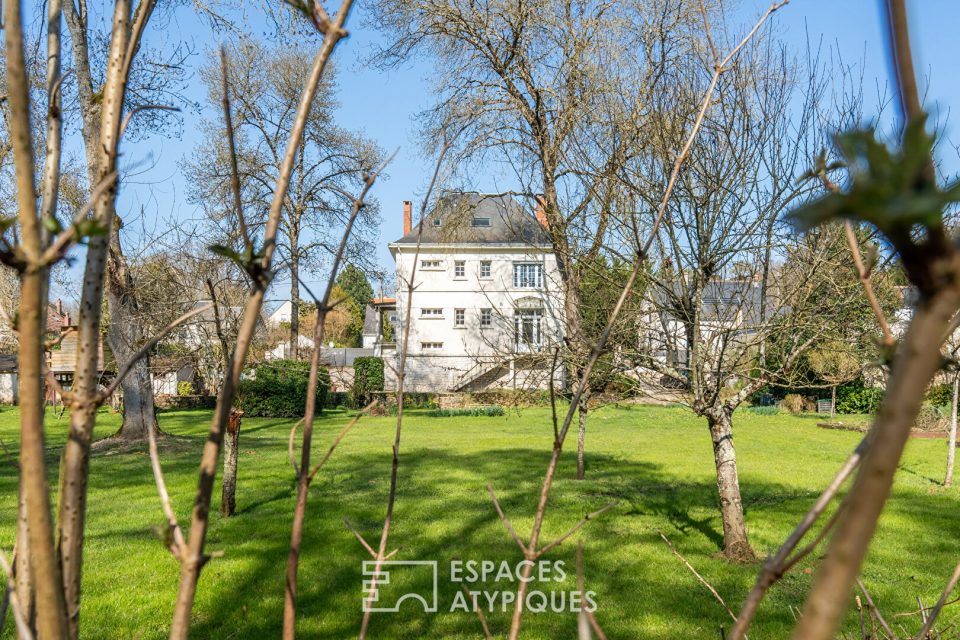 Maison de maître et son parc à Veigné