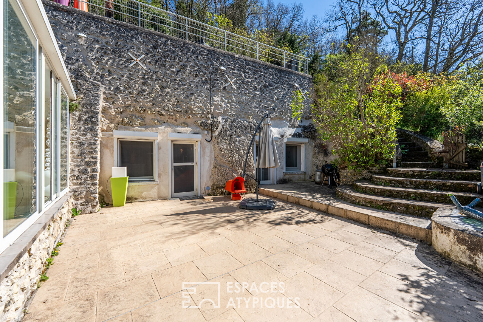 Troglodyte house with terrace and view of the Loire