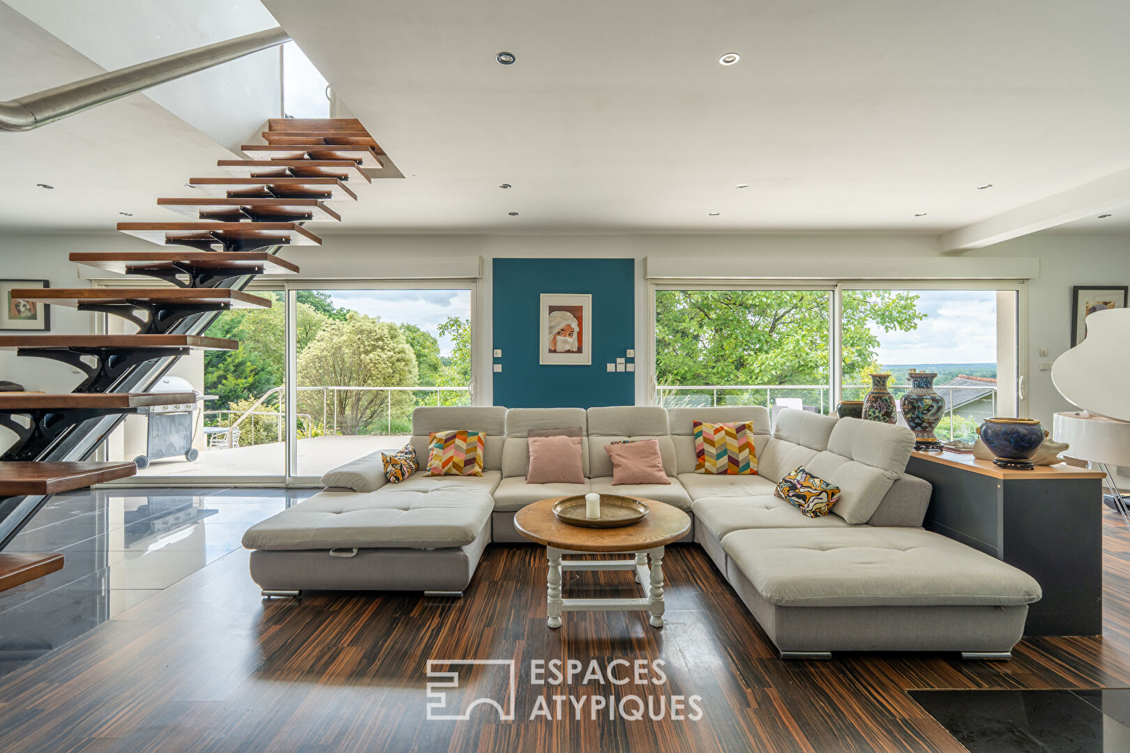 Bright house with panoramic view