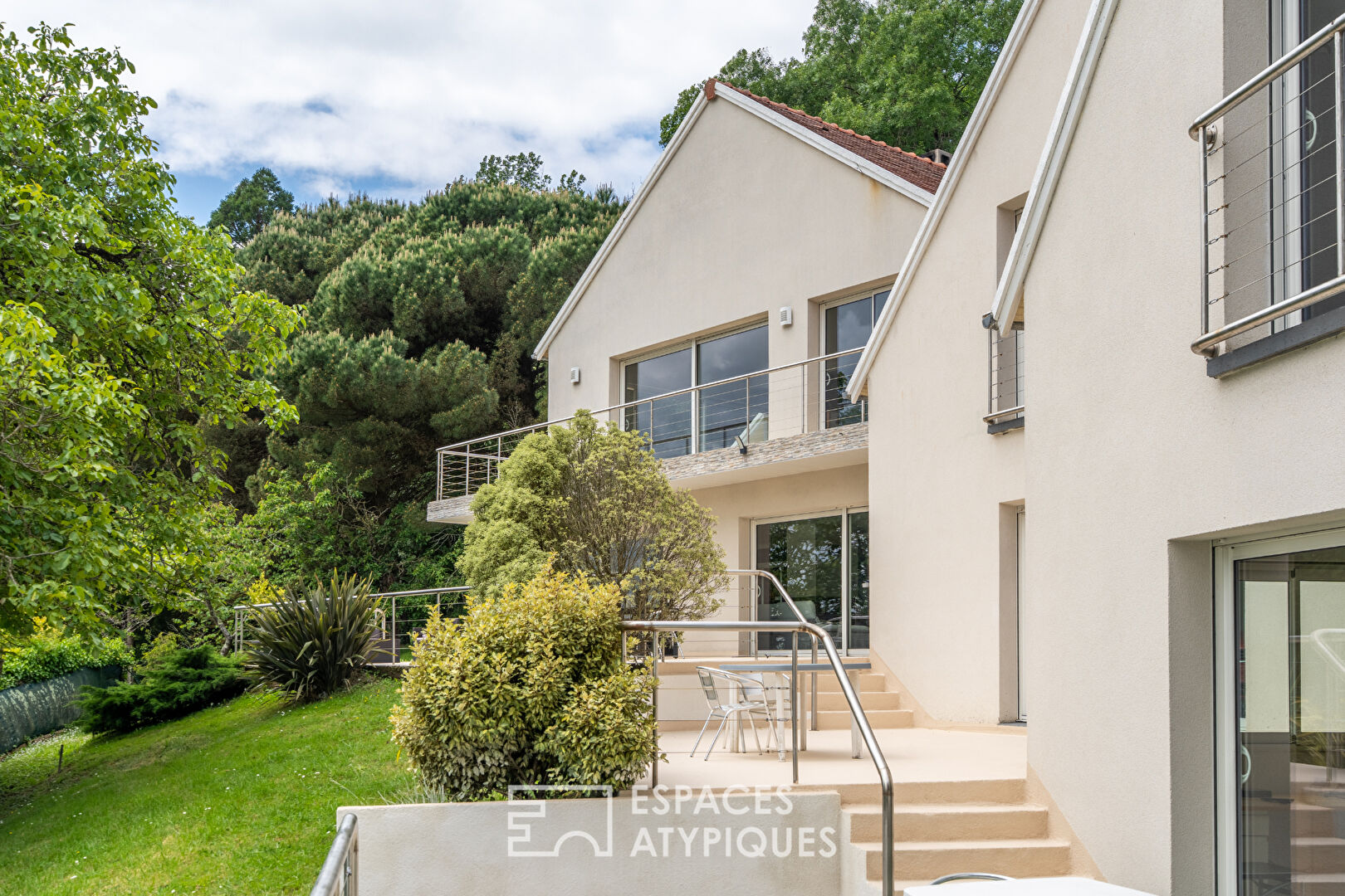 Bright house with panoramic view