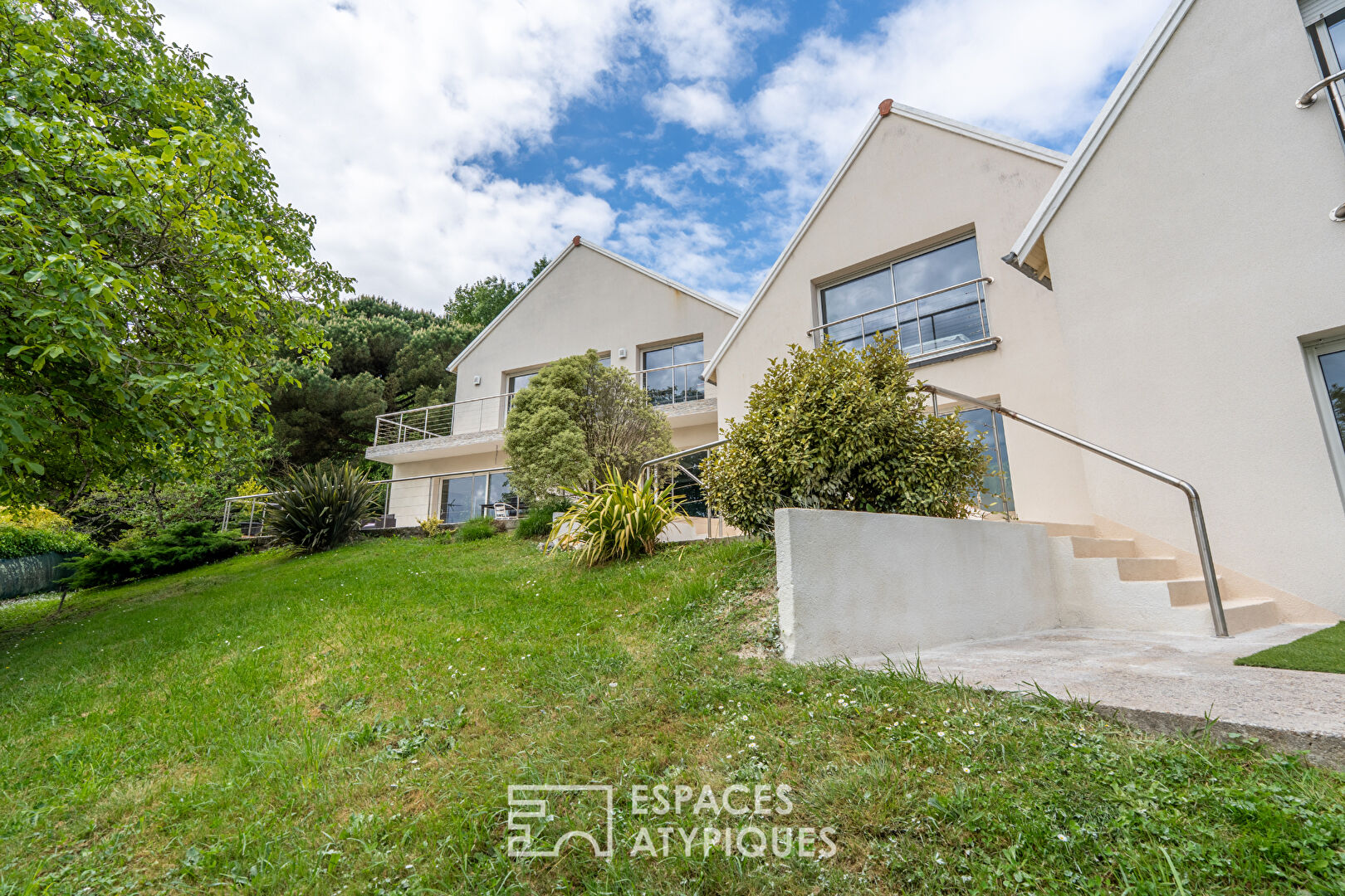 Bright house with panoramic view